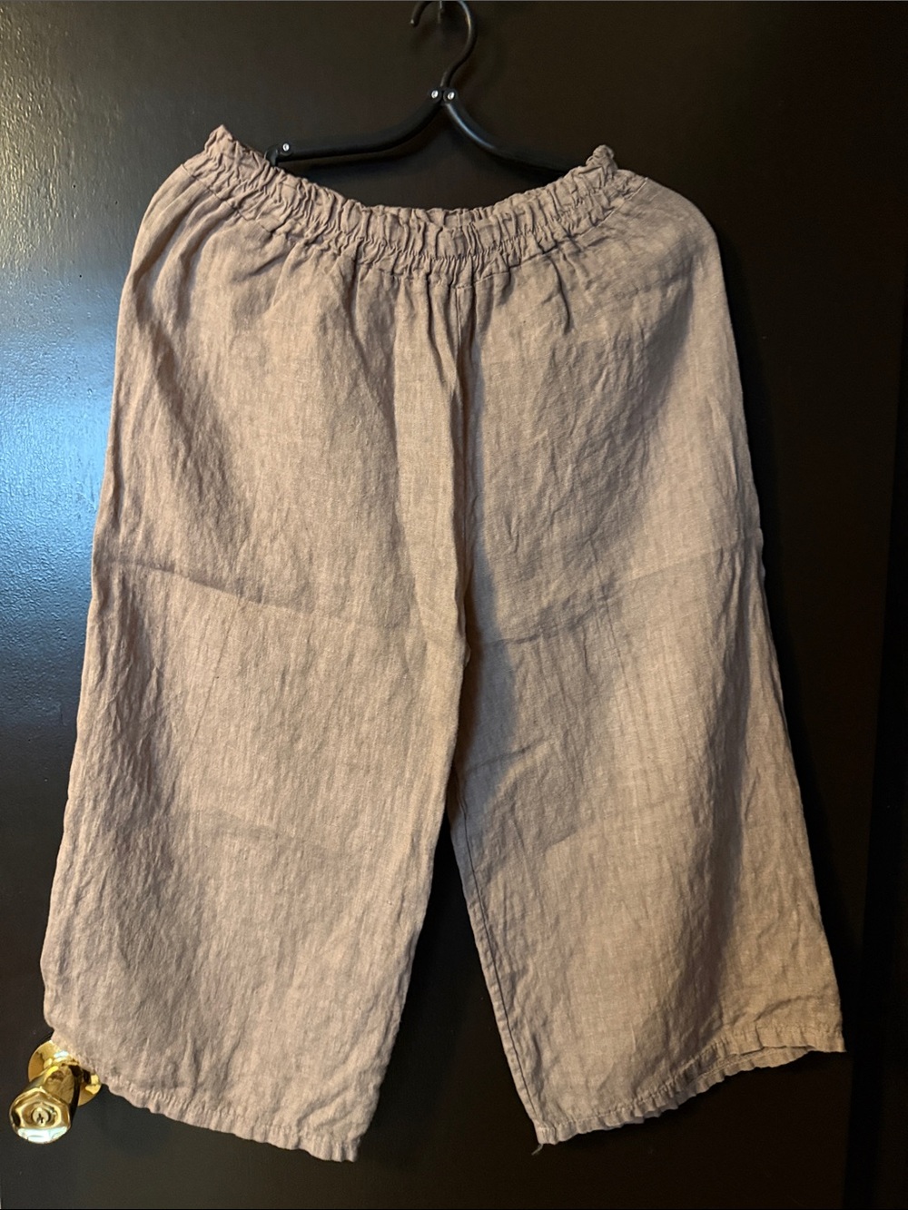 Linen- Women’s Elastic-Waist Linen pants in Taupe